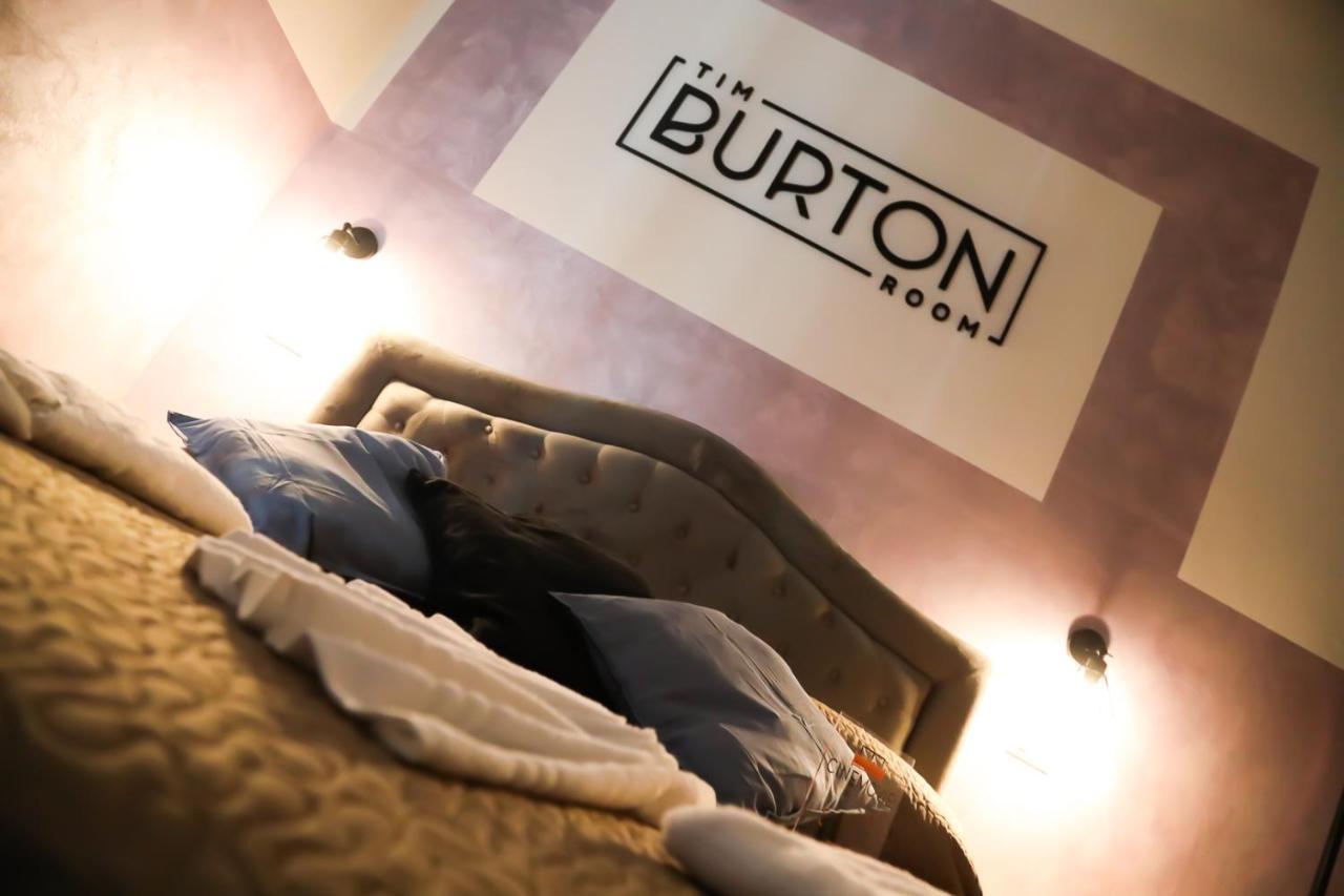 Cinemovie Guesthouse Rome Bagian luar foto