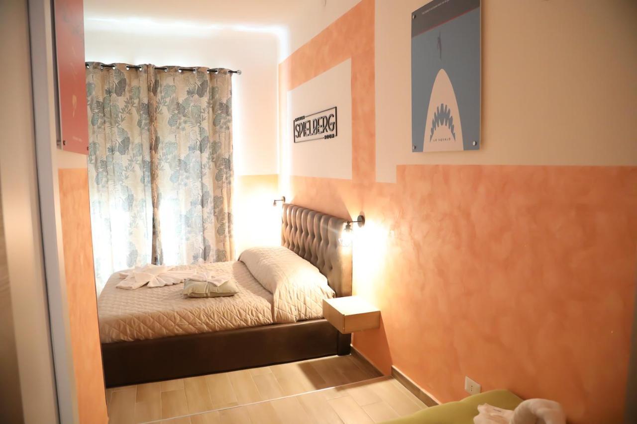 Cinemovie Guesthouse Rome Bagian luar foto